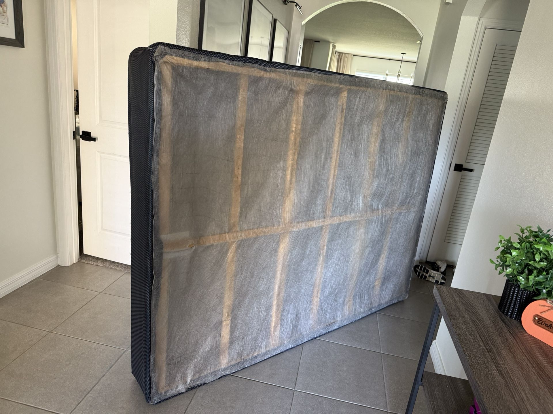 Queen Box Spring And Frame