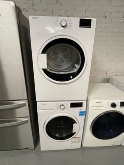 Blomberg electric dryer and washing machine; 90-day warranty on the receipt.