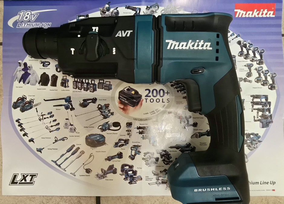 MAKITA 18mm (11/16" Cordless Combination Hammer (Tool-Only)