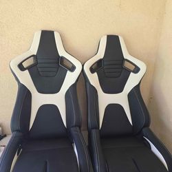 Universal Racing Seats