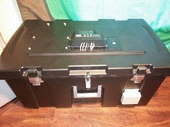 2500/5000 Portable Solar-powered generator with panel