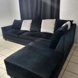 Black Sectional Sofa with Ottoman 