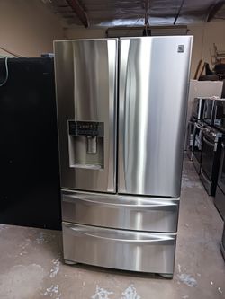 Refrigerator Kenmore 4 door French door in stainless steel  40 days warranty Delevery
