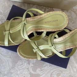 Ann Taylor High Wedge Ladies Shoe
