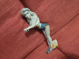 Pin up vintage can holder