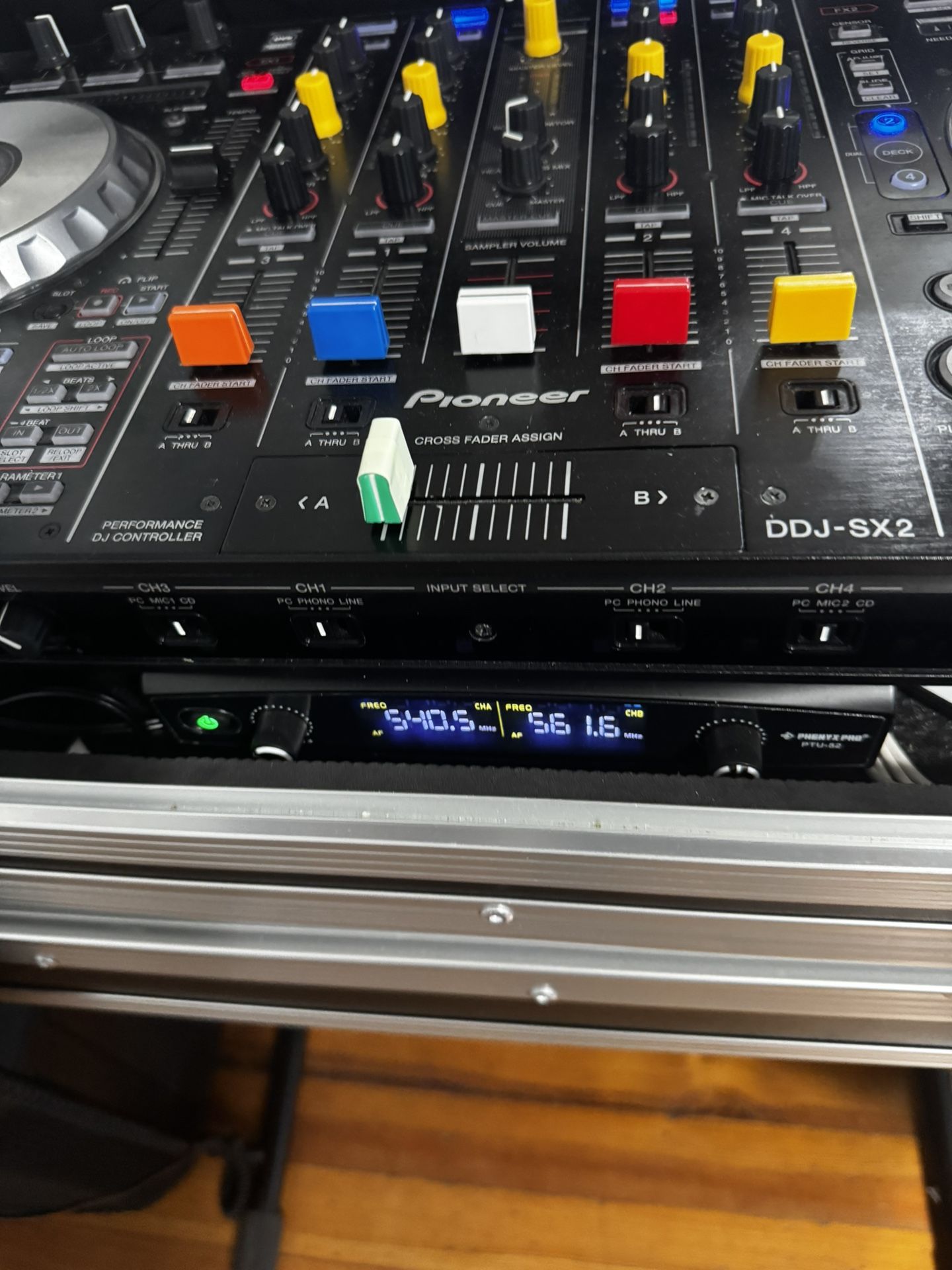 DJ  equipment