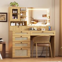 Makeup Vanity, Vanity Desk with Mirror and Lights