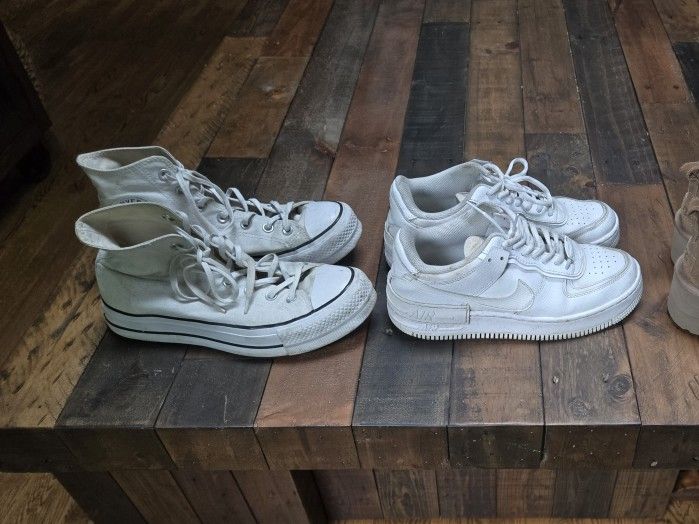 Women shoe size 9 lot, Converse Or Nike sneakers