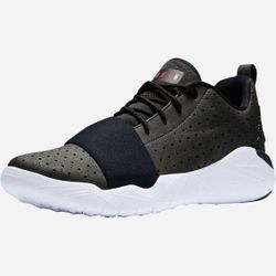 💲Jordan Breakout Shoe Black White Graphite Size 12💲