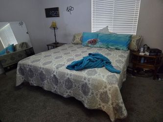 Tempurpedic king split massage therapy bed