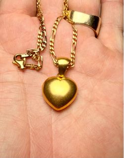 18K Solid Gold Figaro Chain with Heart Pendant – 11.16g