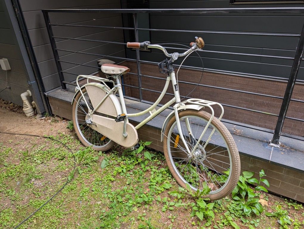 Custom Made 3-Speed Republic Cruiser Bike