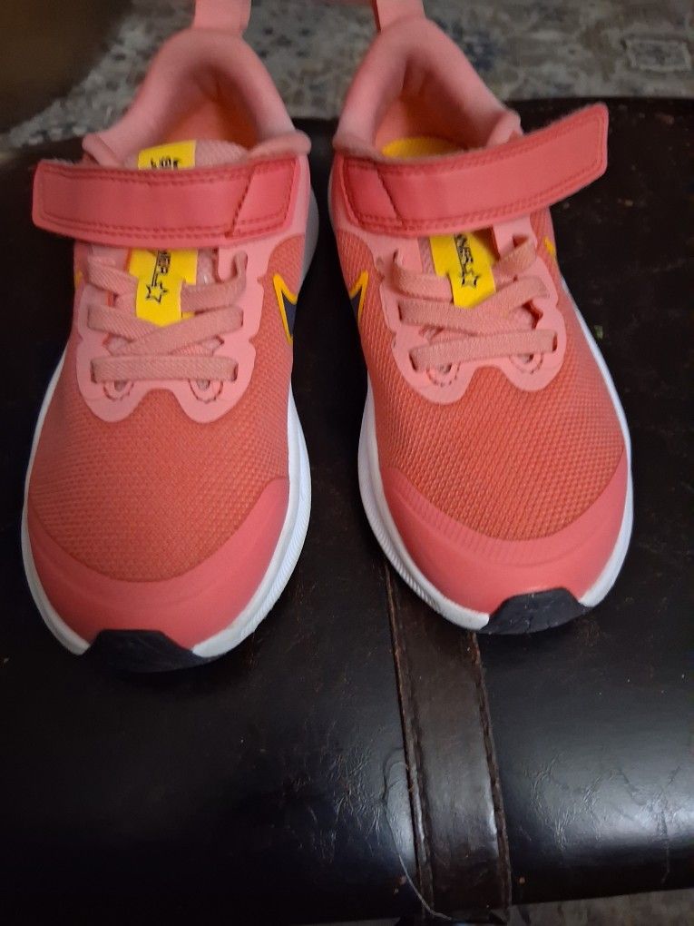 Kids Nike Starrunner Sneakers Size 11.5C