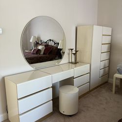 Retro Cream Bedroom Set & Queen Bed