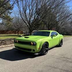 2015 Dodge Challenger R/T WideBody! 12,600$ CASH