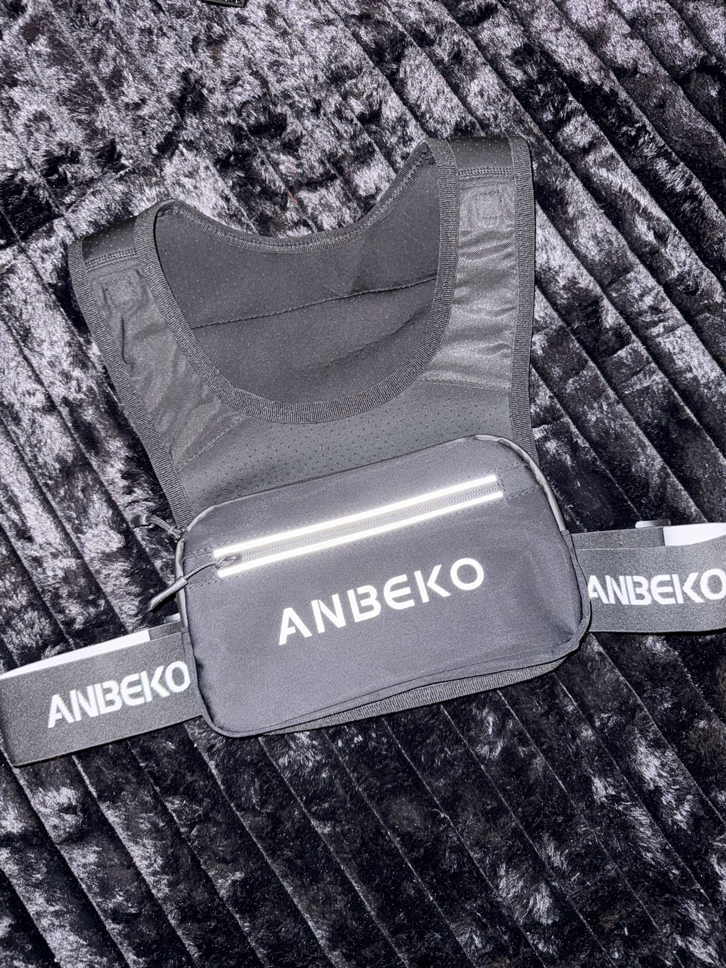 Unisex Workout Vest with Multiple Pockets for Phone, Money, Keys….