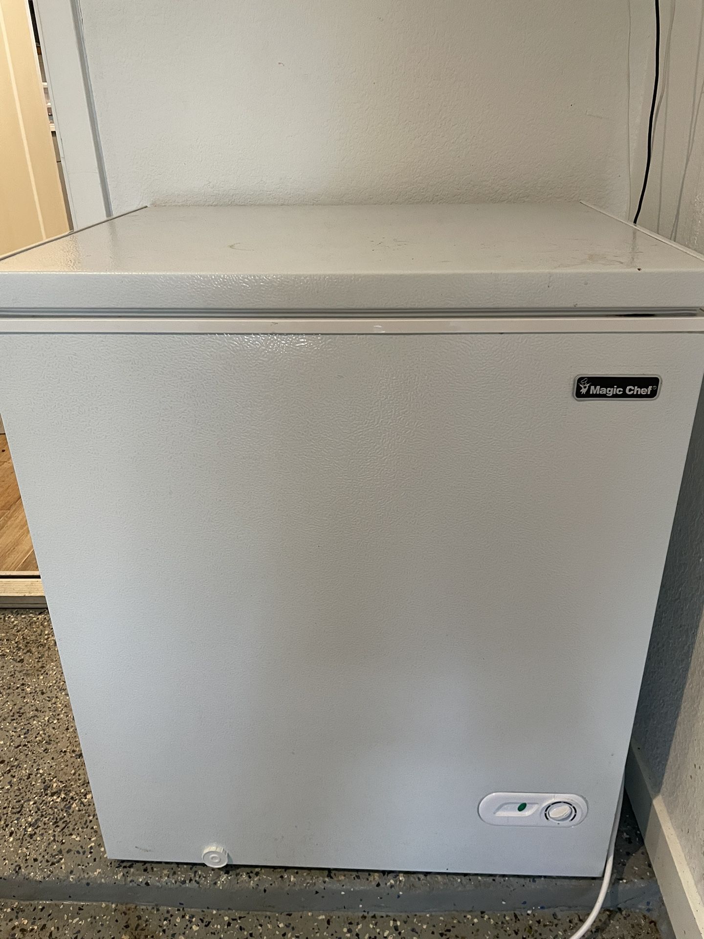 Deep Freezer - 5.0 Cu Ft