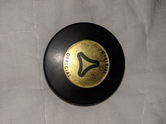 Hockey puck