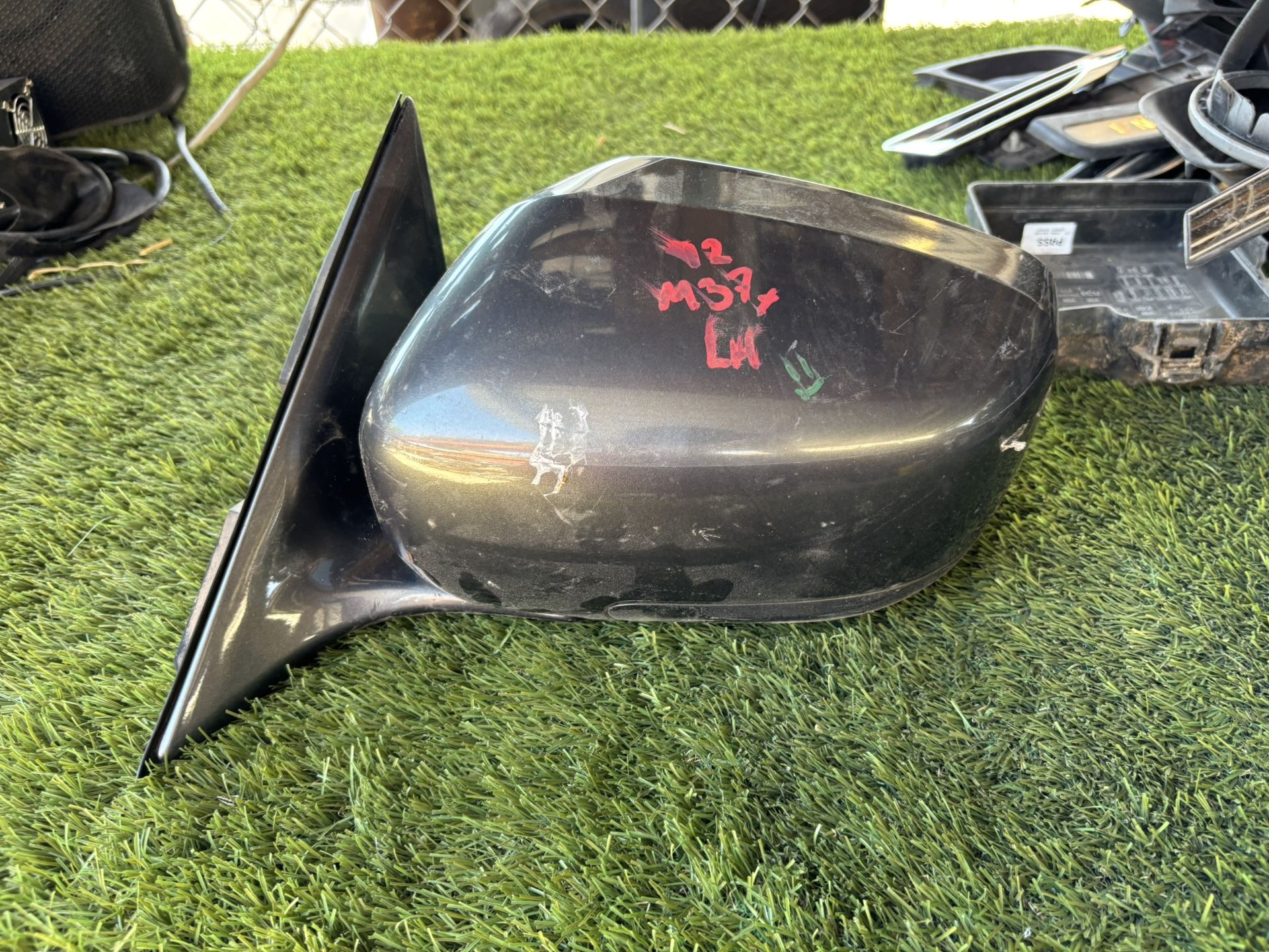 2012 Infiniti M37 LH Side Mirror