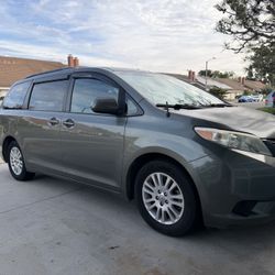 2011 Toyota Sienna