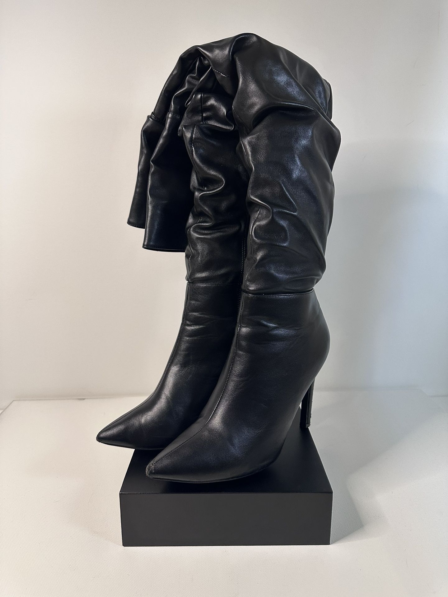 FASHION NOVA Shoes Women’s Size 8 Black Boots Knee-High (Pre-Loved)