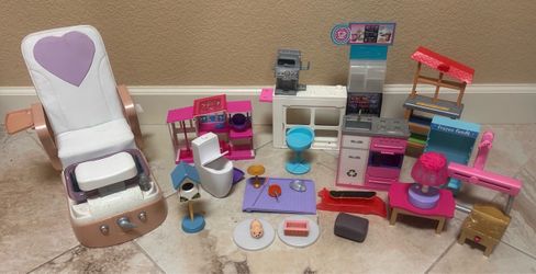 Dollhouse Furniture assortment includes a mani/pedi salon chair