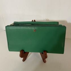 Green Wallet Never Used