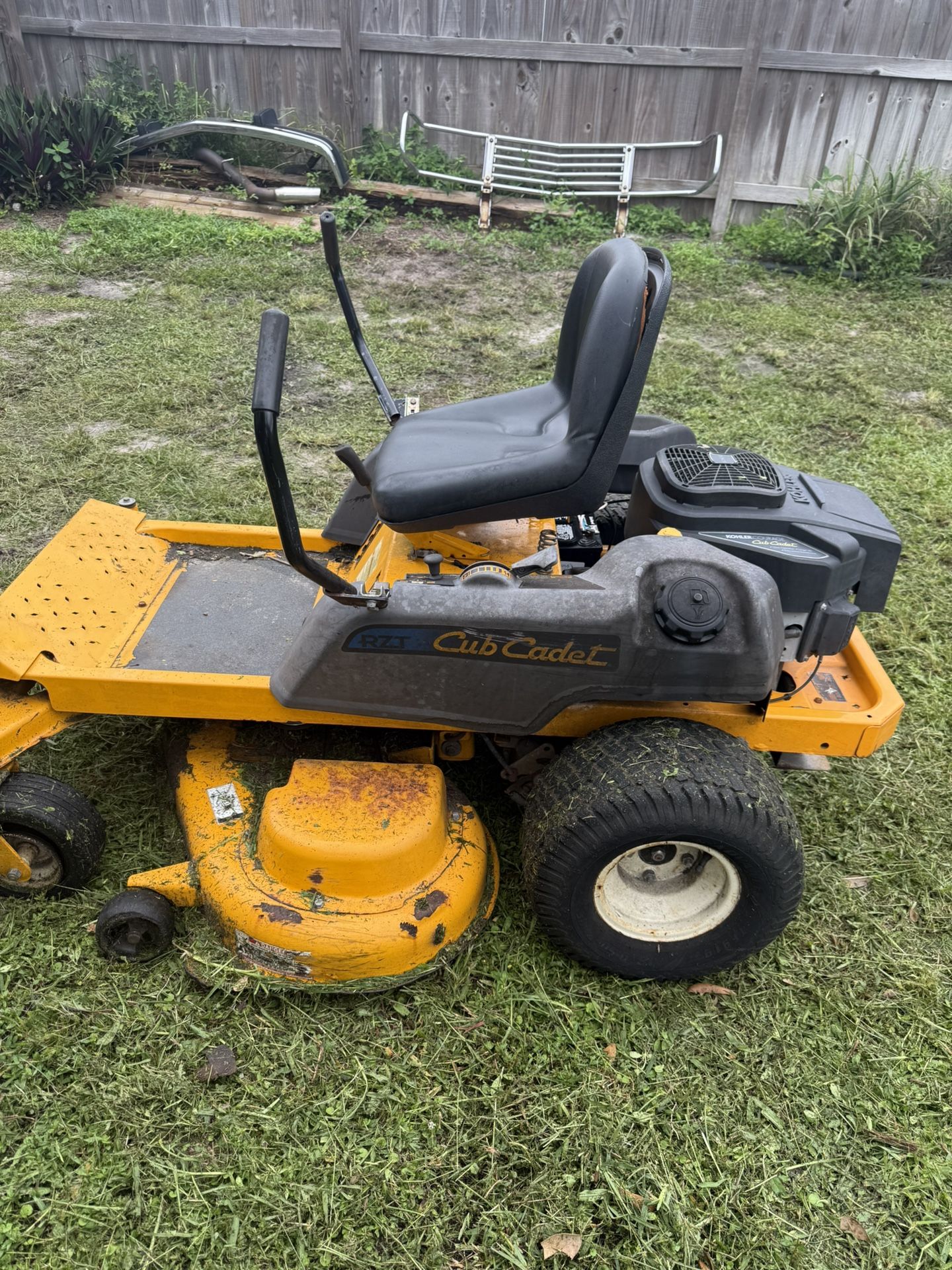 Cub Cadet Zero Turn RZT 50”