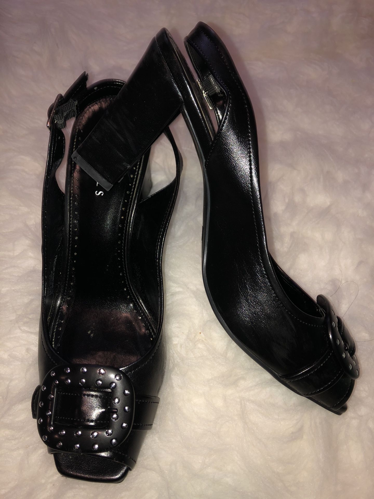 10 WMS Black heels