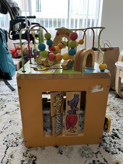 Activity cube wooden