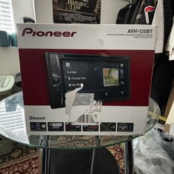 Pioneer Double DIN DVD 7”