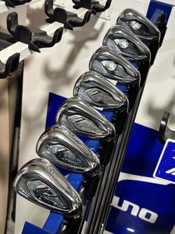 Titleist T200 Golf Iron Set