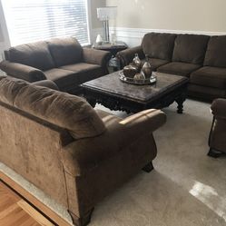 Three Pieces Of Furniture They Are Good Condition Clean Smoke Pets Three Home 