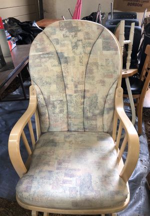 New And Used Furniture For In Lynnwood Wa Offerup Nursery Glider For In On Wa