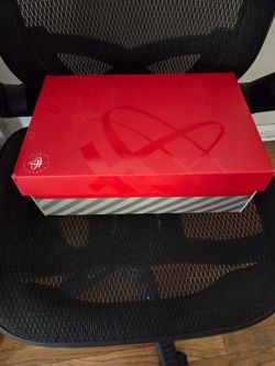 Nike Air Huarache White/University Red Size 10.5