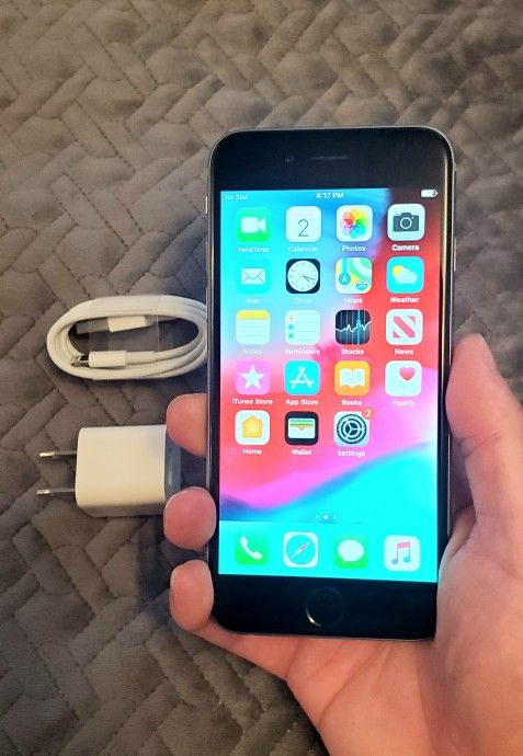 iPhone 6 - UNLOCKED - Like New