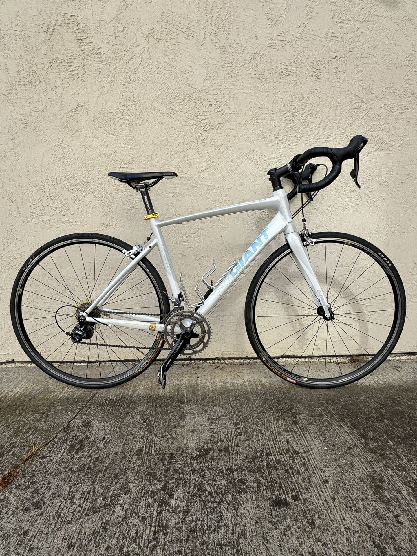 Giant Avail 1 Road Bike size small (White/ Silver)