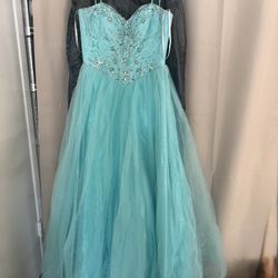 Prom Formal Gown (Dress), Size 7 (M), Lace-Up Back, With Garment Bag
