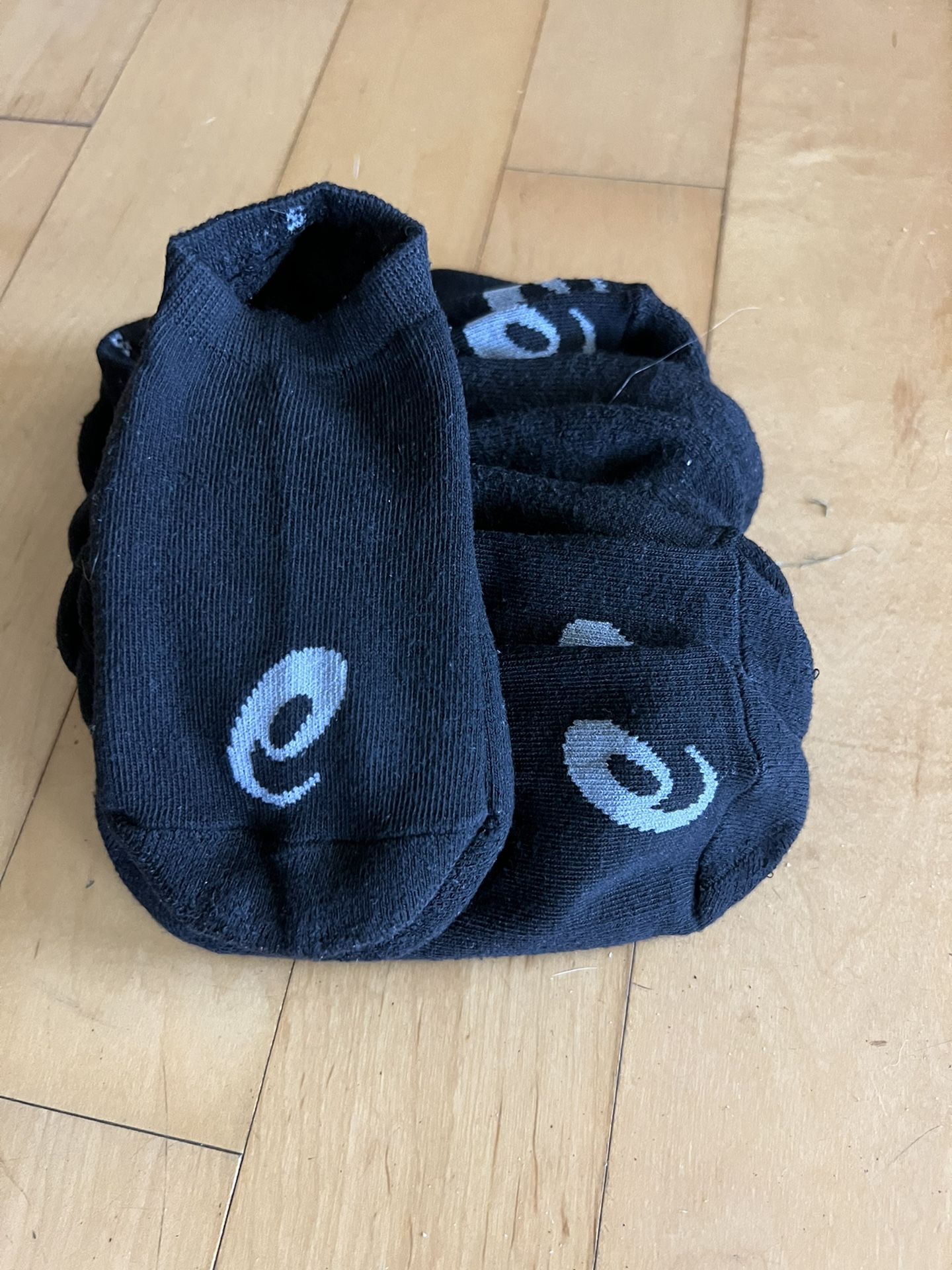 WOMENS EASY SPIRIT SOCKS—-6—pairs NEW