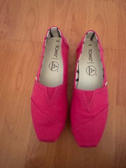 Tom’s Classic Alpargata bright pink size 6