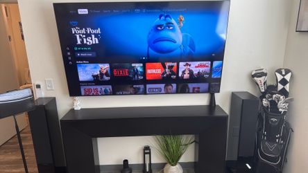 and stand Samsung 70 inch with wall mount and stand