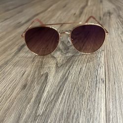 Rose Gold Aviator Sunglasses 