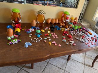 Has to potato heads