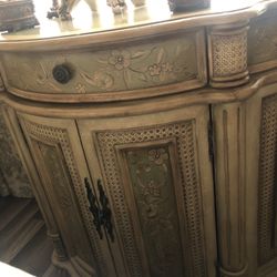 Beautifull Antique Nigth Dresser