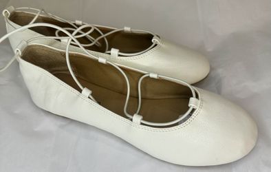 Lucky Brand Girls Eviee White Slip-On Ballet Flats Size 4M