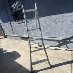 Escalera Se Convierte En 12 Pies