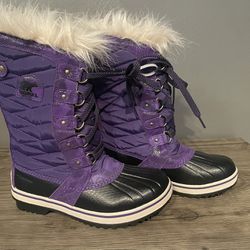 Purple Joan of Arc Sorel boots