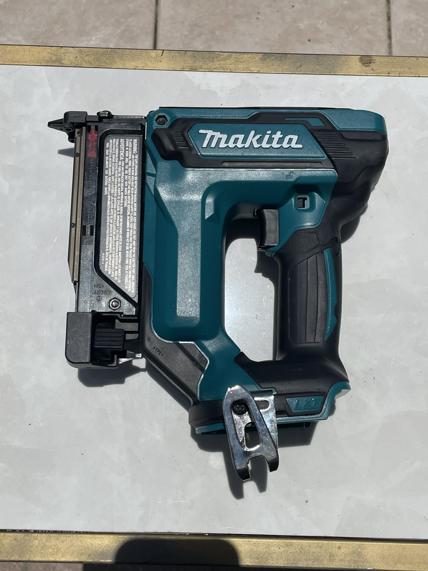 Makita XTP02Z LXT 18V 23‑Gauge Cordless Pin Nailer – Bare Tool