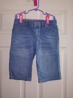 GIRLS SHORTS SIZE 10