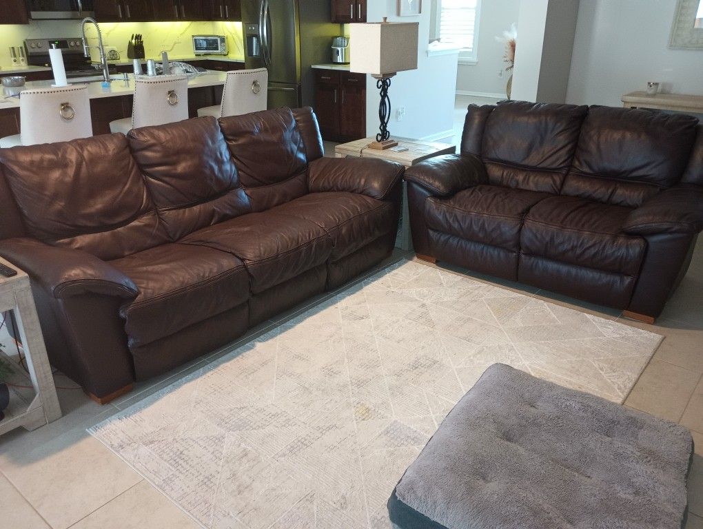 Natuzzi Italian Leather Reclining Couch Loveseat Combo